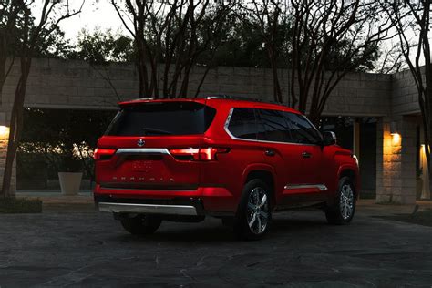 2023 Toyota Sequoia debuts bold new look - CNET