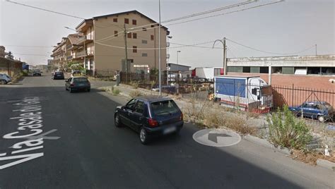 Adrano Incidente In Via Casale Dei Greci Scontro Auto Scooter Feriti