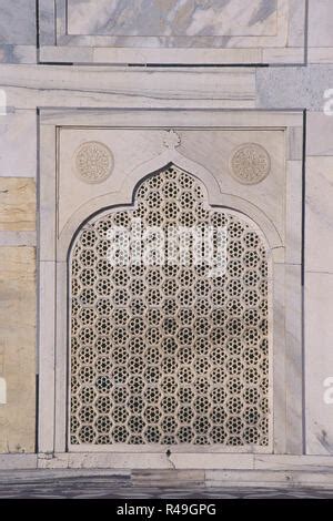 Jali Window Of Taj Mahal At Agra Uttar Pradesh India Asia Stock