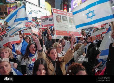 Nueva York Ee Uu De Octubre De Miles De Personas Se