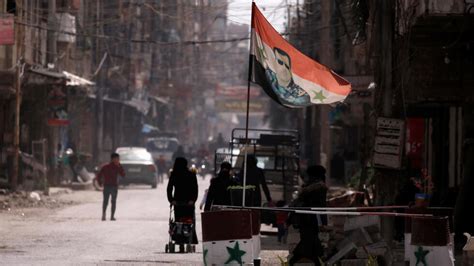 Après dix ans de guerre en Syrie Bachar el Assad règne sur des ruines