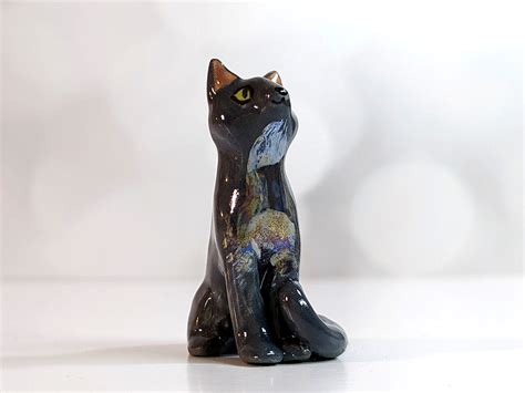 Cat Figurine - Nimbus - Kness