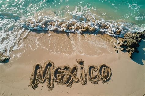 México escrito na areia em uma praia turismo mexicano e fundo de férias