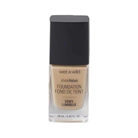 Wet N Wild Photofocus Dewy Foundation Soft Beige