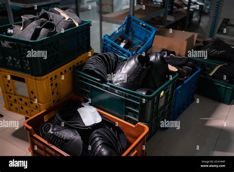 Rubber Shoe Factory Hi Res Stock Photography And Images Alamy