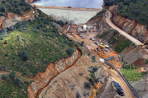 La minera Grupo México niega contaminación del río Sonora y desestima