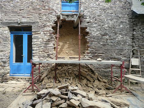 Ouverture dans un mur de pierre maçonnerie paimpont fr