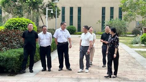 协会新会员座谈会暨授牌仪式在副会长单位和谷投资圆满举行！深圳市产业园区协会官网