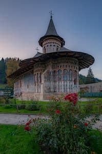 top photo spots  voronet