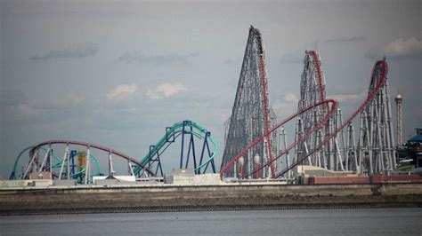 Steel Dragon 2000 Roller Coaster