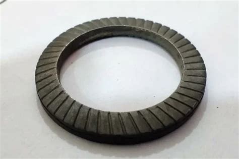 Phoshpated Serrated Lock Washers Grade Spring Steel Dimension Size