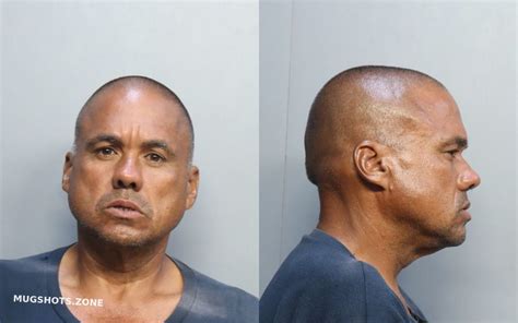 MUNOZ CARLOS MANUEL 11 05 2022 Miami Dade County Mugshots Zone