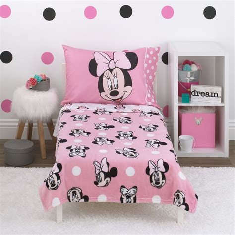 Disney Minnie Mouse Blushing Minnie 4 Piece Toddler Bedding Set