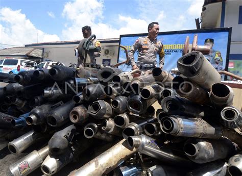 Pemusnahan Kenalpot Brong Operasi Keselamatan Krakatau 2024 ANTARA Foto