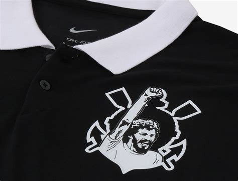 Corinthians Lan A Cole O De Camisas Em Homenagem A S Crates Confira