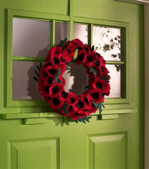 How to Make a Veteran's Day Poppy Wreath | Veterans day poppy ...