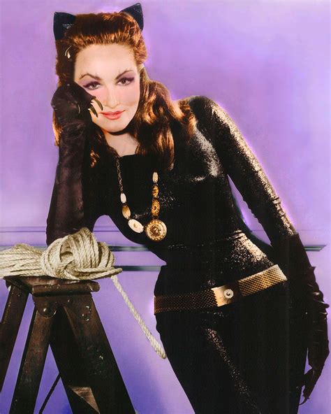 A A Os De Su Estreno As Luce Julie Newmar La Primera Gat Bela En