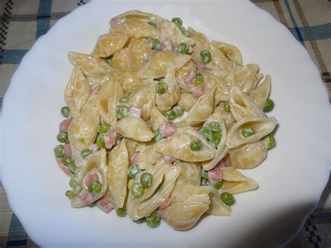 Live * Laugh * Eat: Garganelli with Ham, Peas, and Asparagus