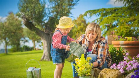 5 activités autour du jardin avec mon enfant