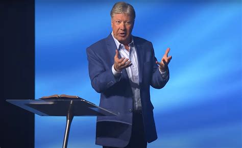 Pastor Robert Morris Confesses To Inappropriate Sexual Behaviour With