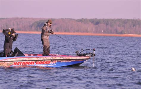 Ehrler Captures Flw Tour Title On Lake Hartwell Major League Fishing