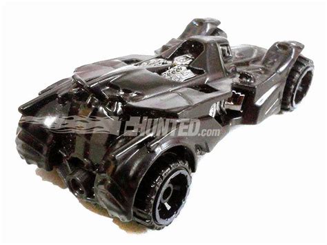 T Hunted BOMBA Um novo Batmóvel da Hot Wheels para