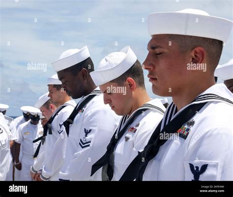 Mer Des Philippines Sept Des Marins Affect S Au Destroyer