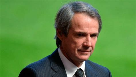 Alan Hansen Er Alvorligt Syg Vores Tanker Er Hos Ham Bt Fodbold