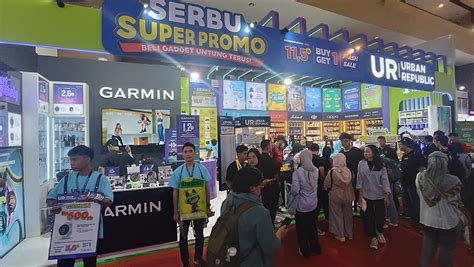 Booth Erajaya Group Di Jakarta Fair Kemayoran Banyak Promo