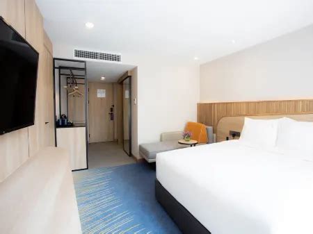 Holiday Inn Express Suites Bangkok Central Pier