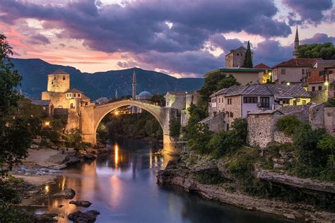 Secretos de Mostar Guía para Turistas Intrépidos