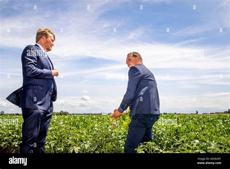 K Nig Willem Alexander Bei Einem Arbeitsbesuch Bei Van Der Poel