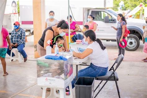 Jornada De Salud De Pemex Social Y De Dif Acayucan En La Comunidad De