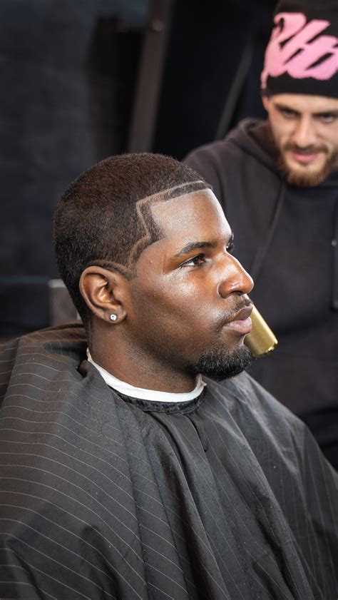 Expert barbers explain how to choose the right kids hairstyle 32