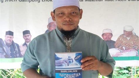 Guru MTsN Aceh Utara Terbitkan Buku Tentang Ilmu Informatika