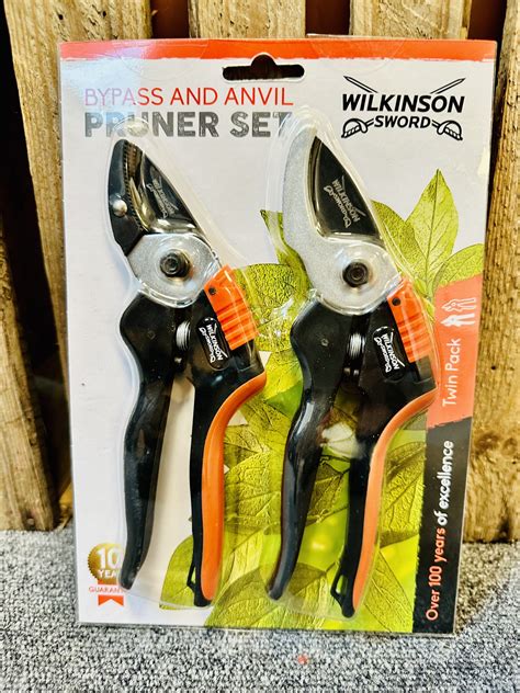 Wilkinson Sword Bypass Anvil Pruner Set In Gift Box Alton Garden Centre