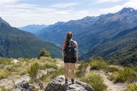 16 Amazing Hiking Trails in New Zealand's North Island and South Island