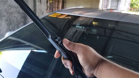 How To Change Toyota Corolla Windshield Wiper