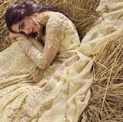 Maya Ali Hot Photos Beautiful Wallpaper HD Pics New Images