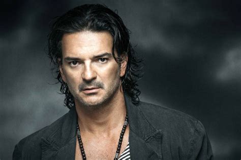 Ricardo Arjona se retira de la música por problemas de salud KSDY 50