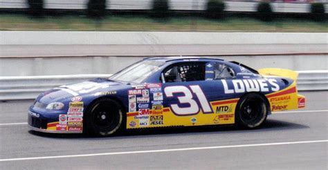 Mike Skinner Lowe S Chevrolet Yes Someone Drove The Lowe S Car