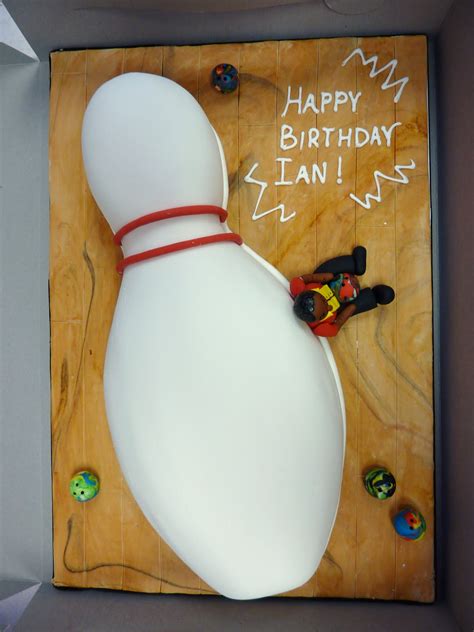 Creative Crumbs Nashville: Bowling Birthday Cake