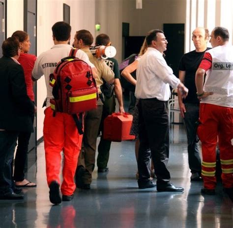 Dresden Zeugin Nach Streit Um Schaukel Im Gericht Get Tet Welt