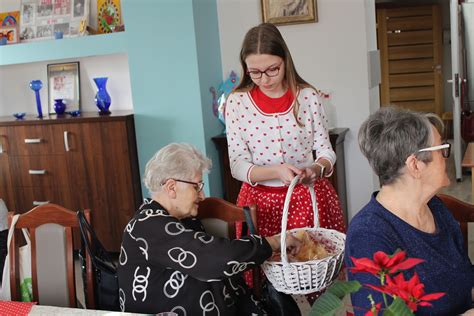 Walentynkowe serce dla seniorów Miejsko Gminny Ośrodek Pomocy