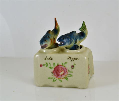 Salt Pepper Shakers Kitchen Dining Home Living Vintage Fish Multi