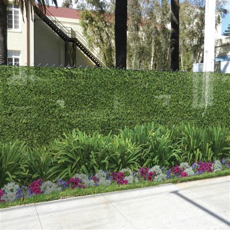 FenceScreen Hedge with Flower Hedge with Flower Graphic Chain-Link ...