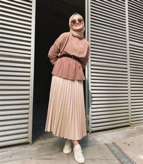 Inspirasi Ootd Rok Plisket Hijab Tampil Fashionable Dan Elegan