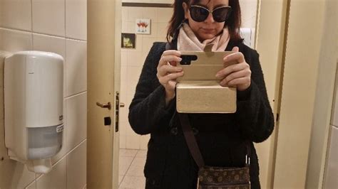 Hot P And Farts In A Public Toilet 4K Nicoletta Embassi Clips4sale