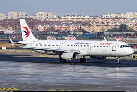 B China Eastern Airlines Airbus A Wl Photo By Sunshydl