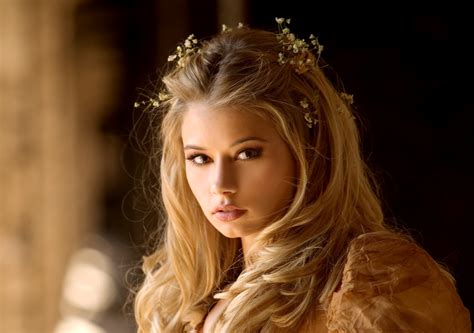 Beautiful Blonde Angel Model X Wallpaper Teahub Io